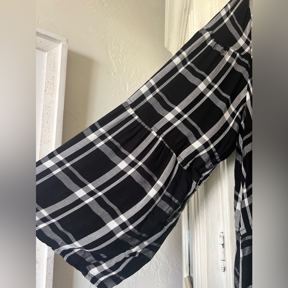 a.n.a plaid blouse size XL - Picture 4 of 6